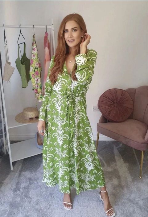 Сукня Zara міді, зеленого кольору. Віскоза