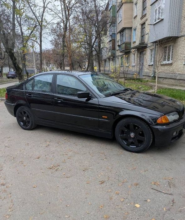 Продам BMW 3 в хорошем состоянии