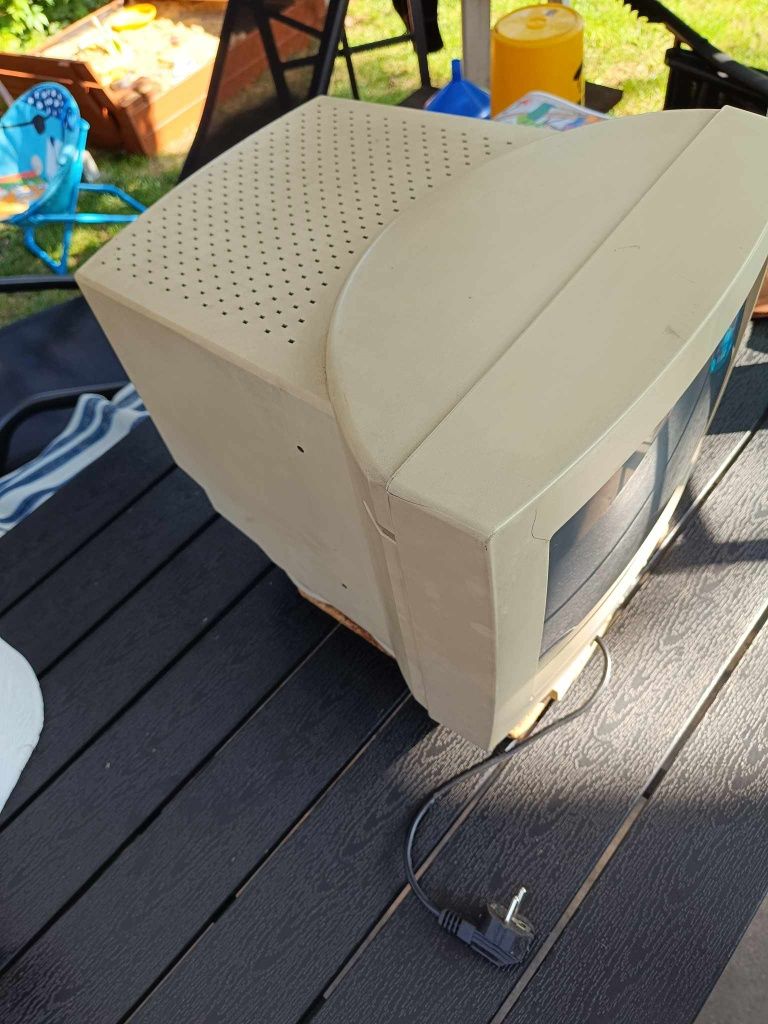 Monitor kineskopów Vobis DL-1455M 1997r