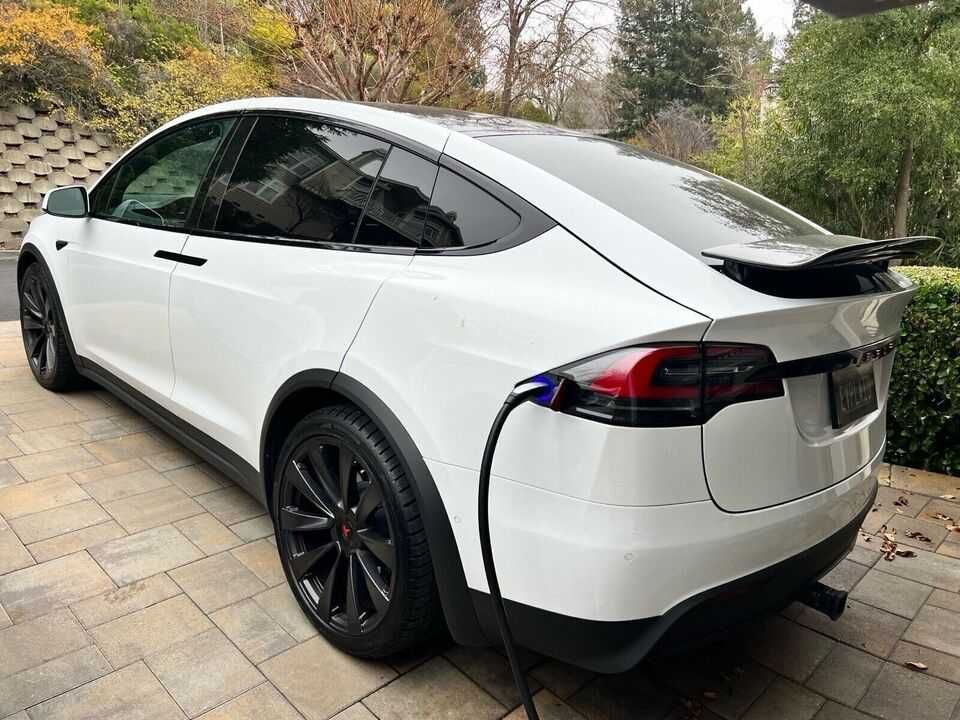 2022 Tesla Model X PLAID