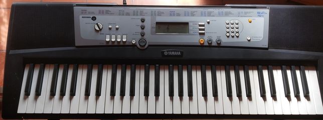 Órgãos musicais marca Yamaha