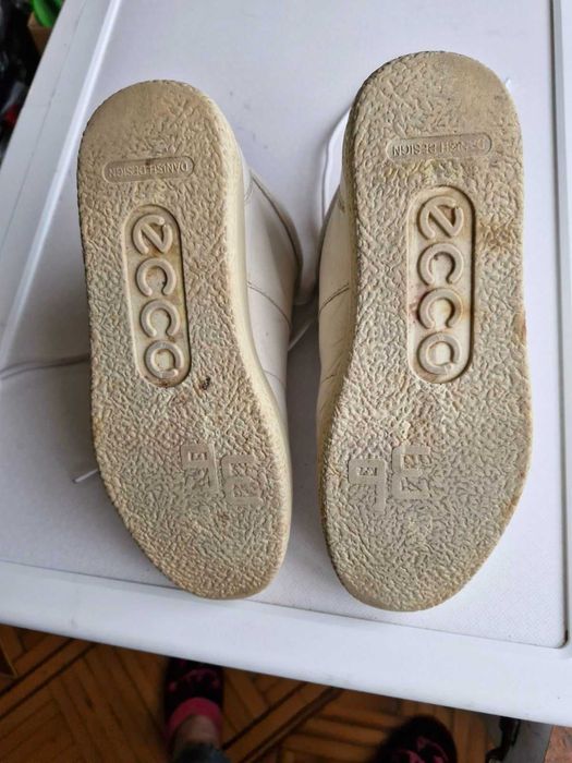 Продам кроссовки женские ECCO 36 р.