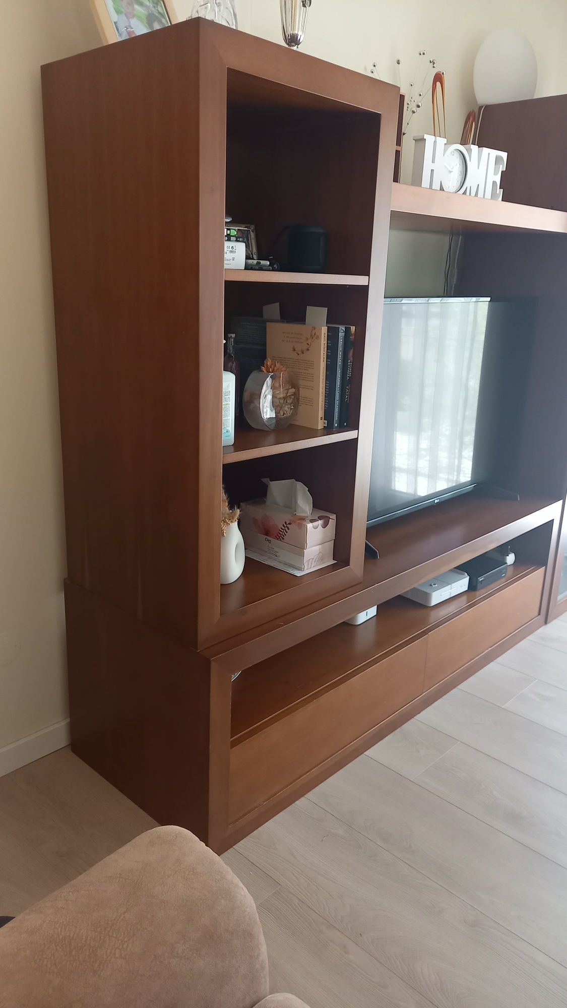 Móvel sala +mesa sala cerejeira