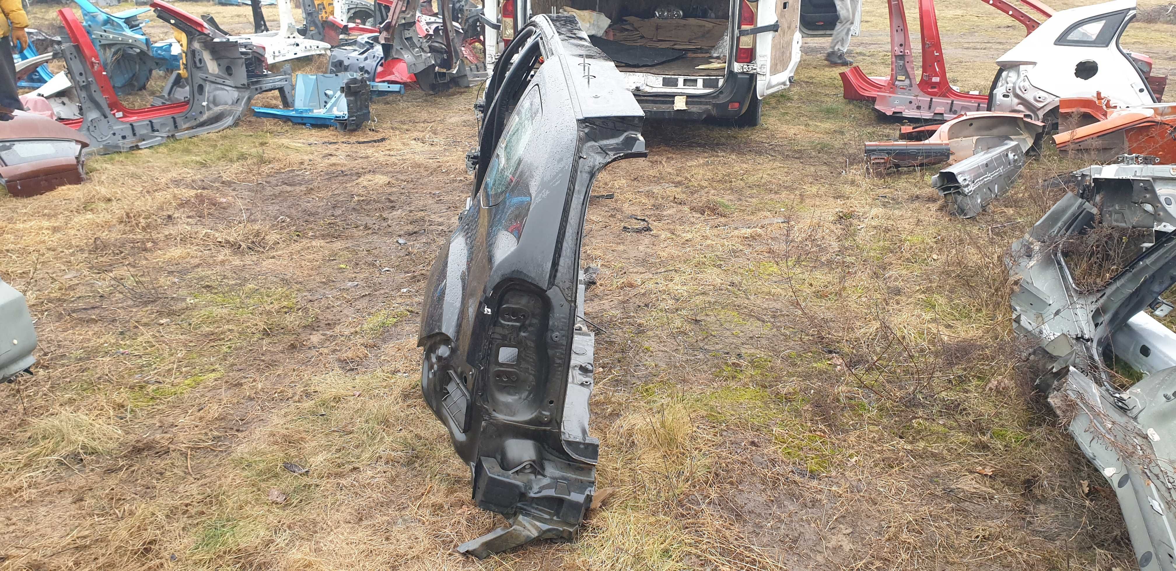 lewy próg błotnik tylny lewy tył Dacia Duster I 1 Lft NV 676