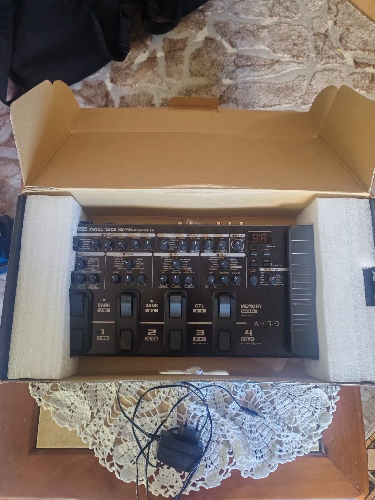 Pedaleira BOSS ME-90 A.I.R.D
