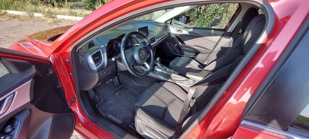 Продам власне авто Mazda 3