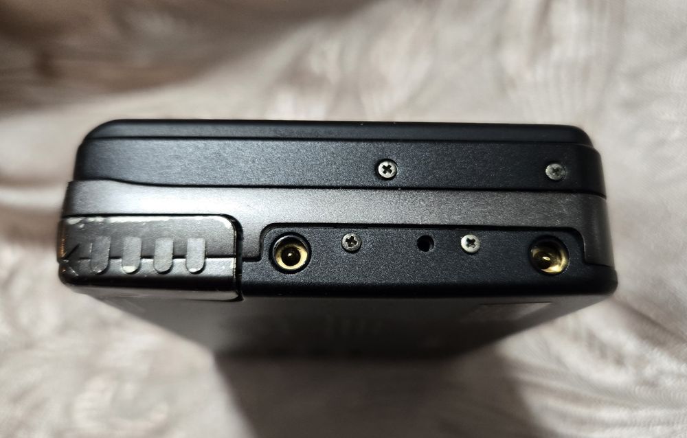 Продам плеер Sony Walkman WM-FX70