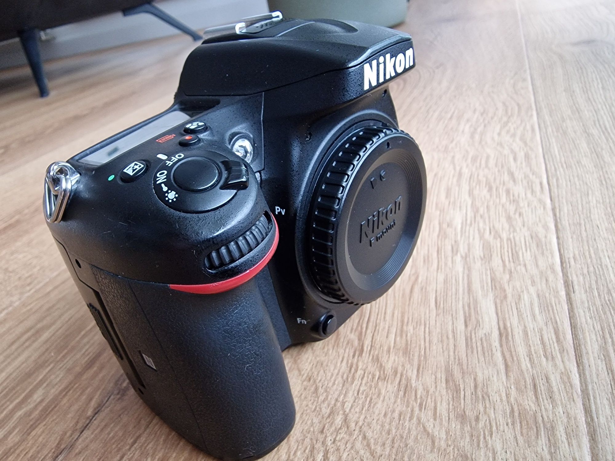 Nikon D7200 body stan tech bdb, niski przebieg 24737