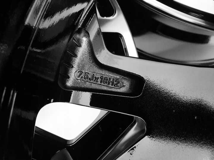 NOWE alufelgi AUDI 18 A3 A4 A6 A8 Q2 Q3 TT
