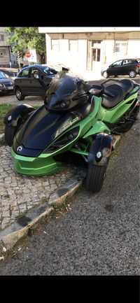 Bombardier Can am spyder