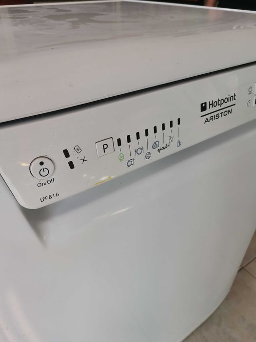 Máquina lavar loiça Ariston hotpoint