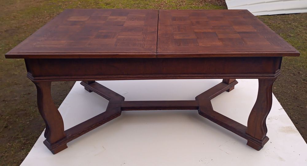 Stół dębowy z krzesłami