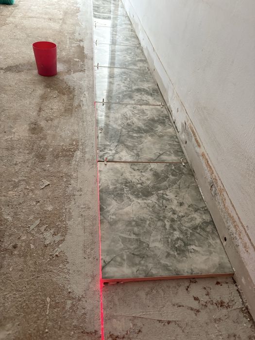 Serviço: remodelação, construção, eletrica, infiltraçao, ladrilho, etc