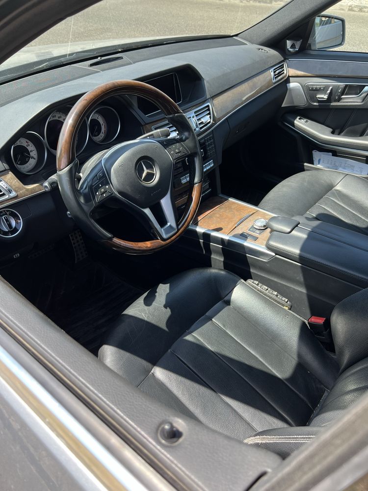 Mercedes-Benz E350 bluetec Full Extras 2014 – Excelente Estado