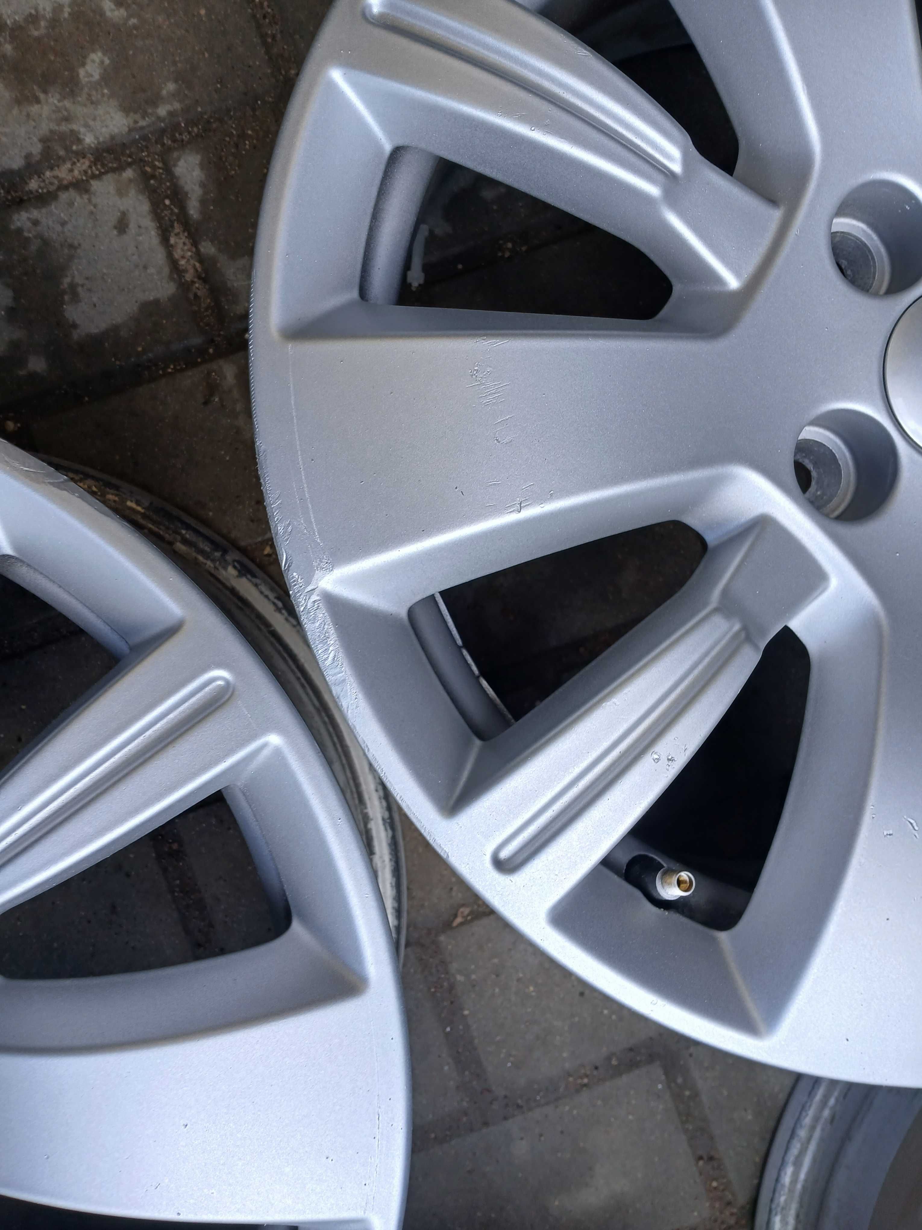 4x felgi 16 4x100 Renault Captur Clio Scenic Dacia Dokker Sandero