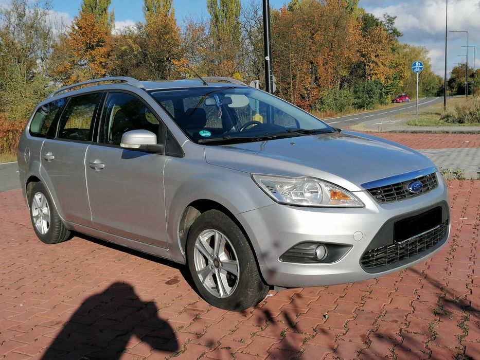 Ford Focus 2010r      1.6 Benzyna 100 KM