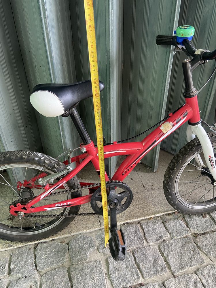Bicicletas de crianca