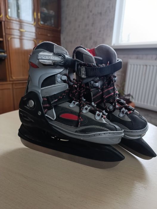 Дитячі фігурні ковзани