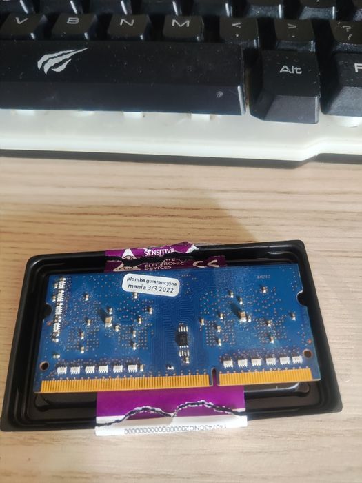 Pamięć RAM DDR3L 2GB Hynix SODIMM SO-DIMM  1600MHZ  hmt425s6afr6a-pb