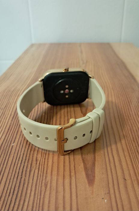 Smartwatch Amazfit GTS bege e rose gold