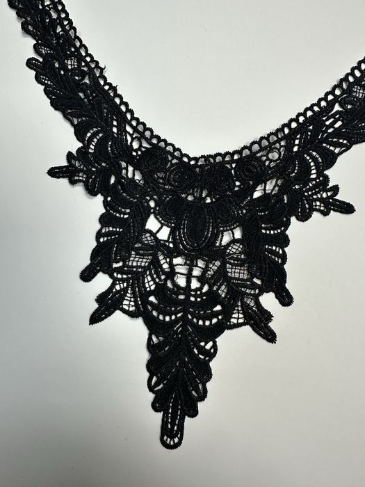 Горловинки для оздоблення одягу 50 гривень