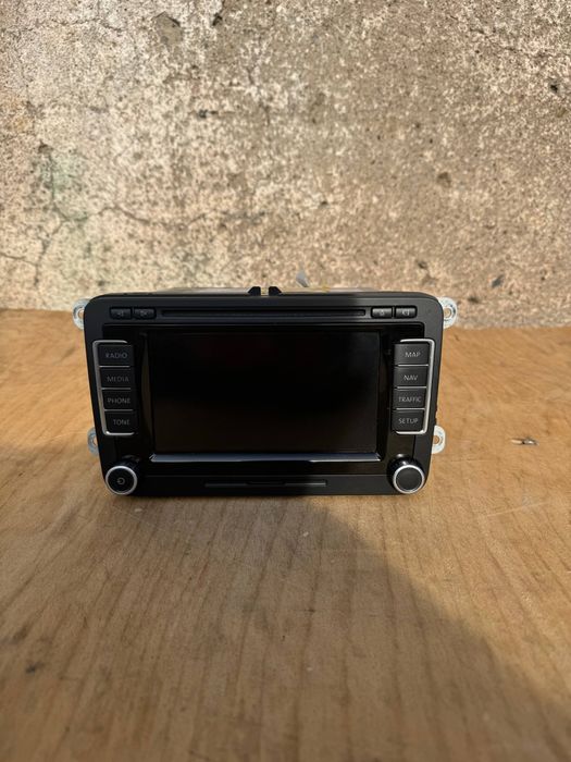 Продам магнитолу Passat B 6 7 Golf