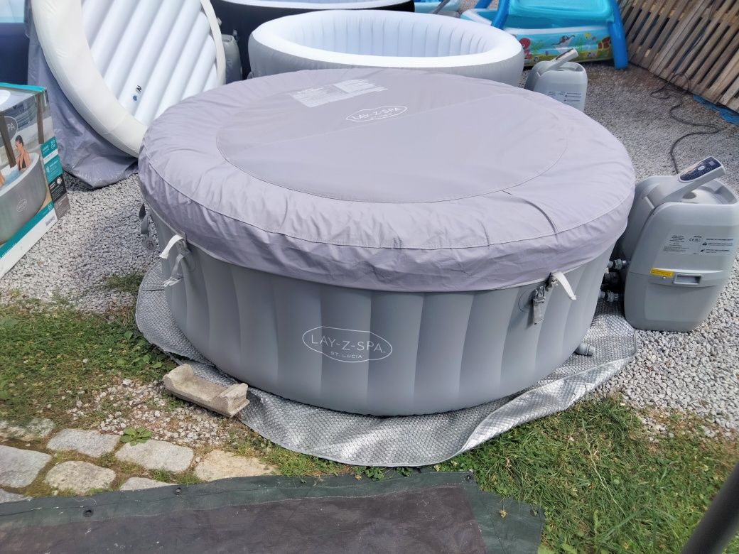 Jacuzzi całoroczne