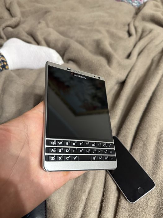 Blackberry Passport Silver Q30