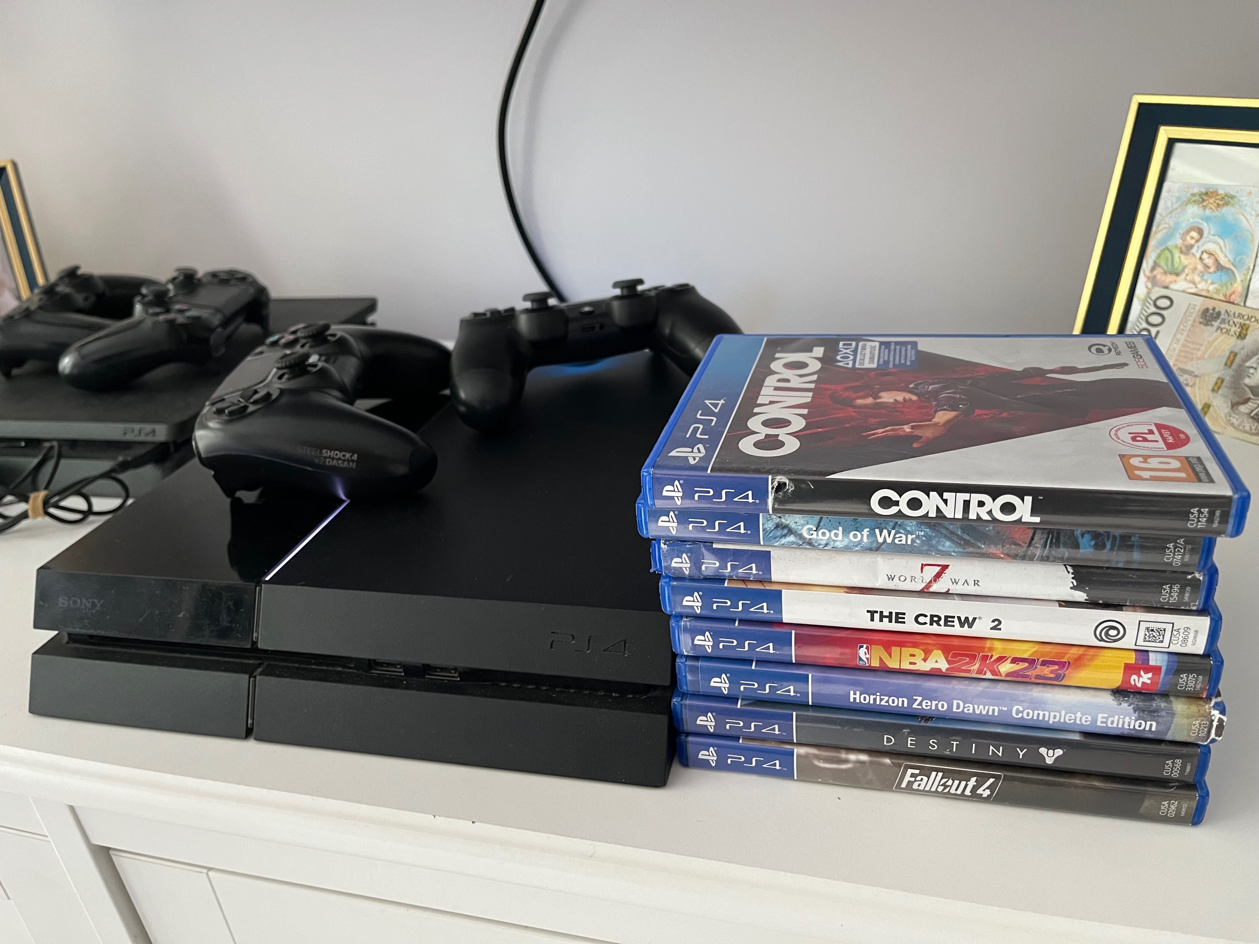 PlayStation 4, 2 Pady, 10 Gier (5, one, FIFA,