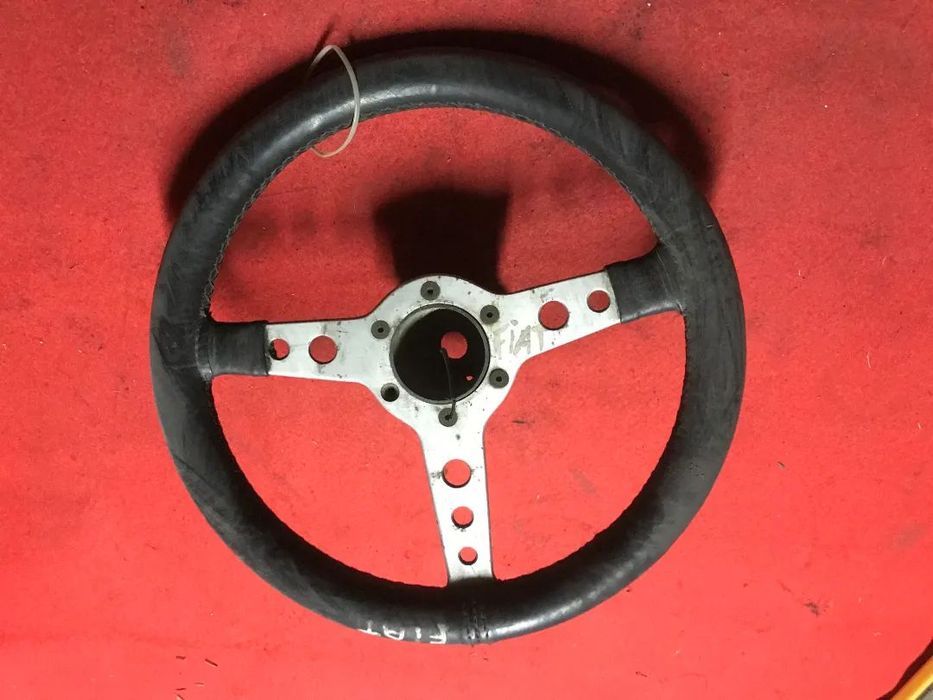 Volante desportivo universal