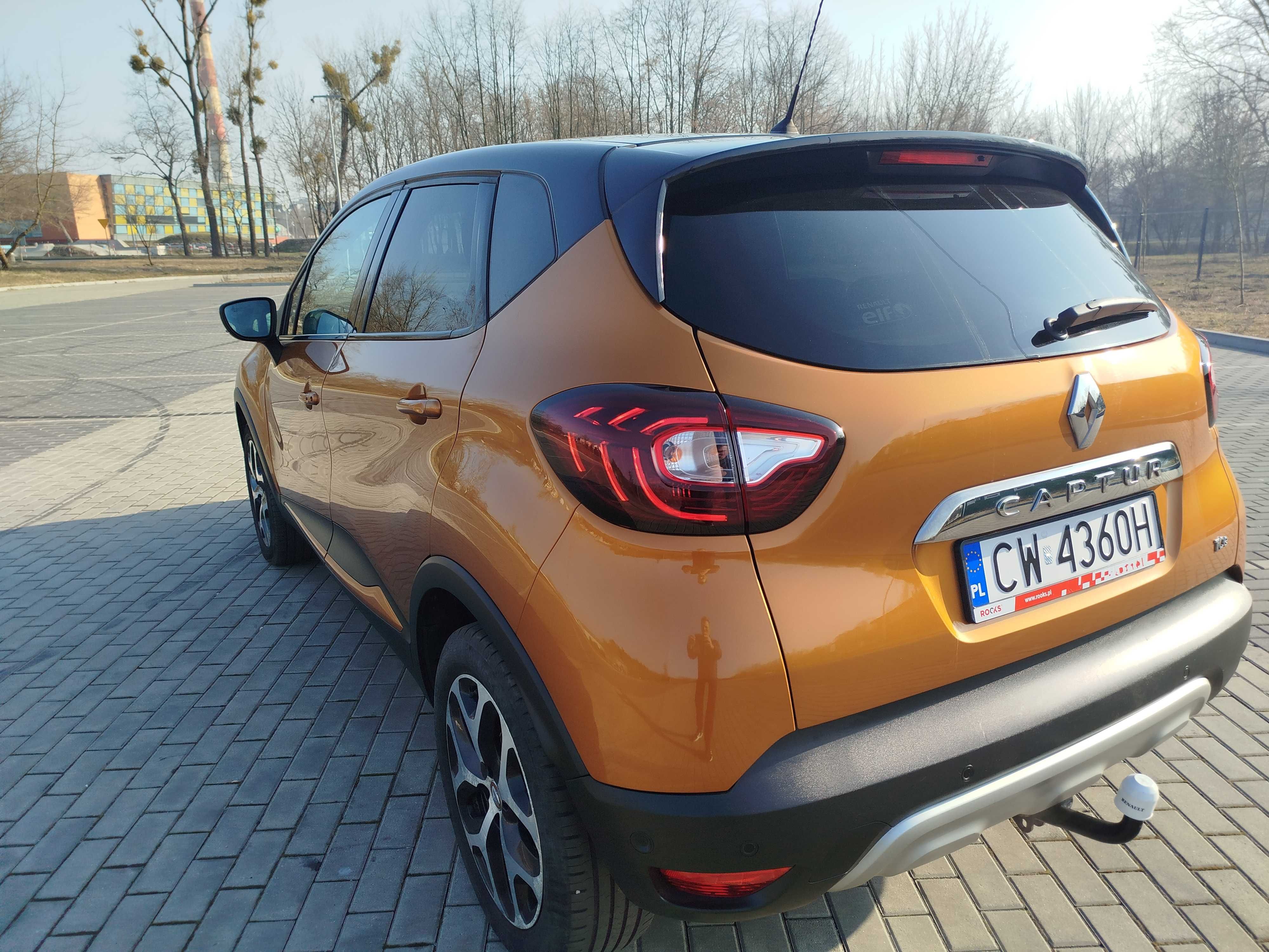 Renault Captur 1.2 sam parkuje