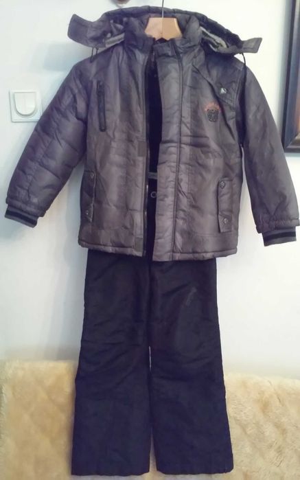Zimowa ocieplana kurtka i spodnie ocieplane z szelkami 6 lat 122 cm.