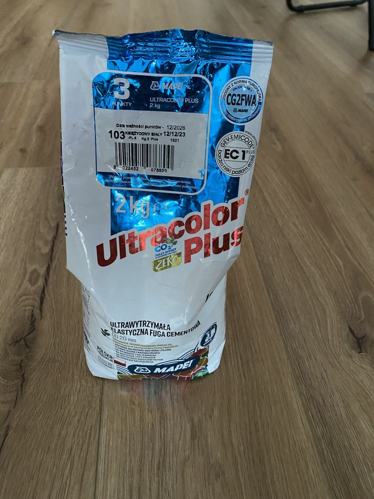 Fuga Mapei ultracolor plus 103