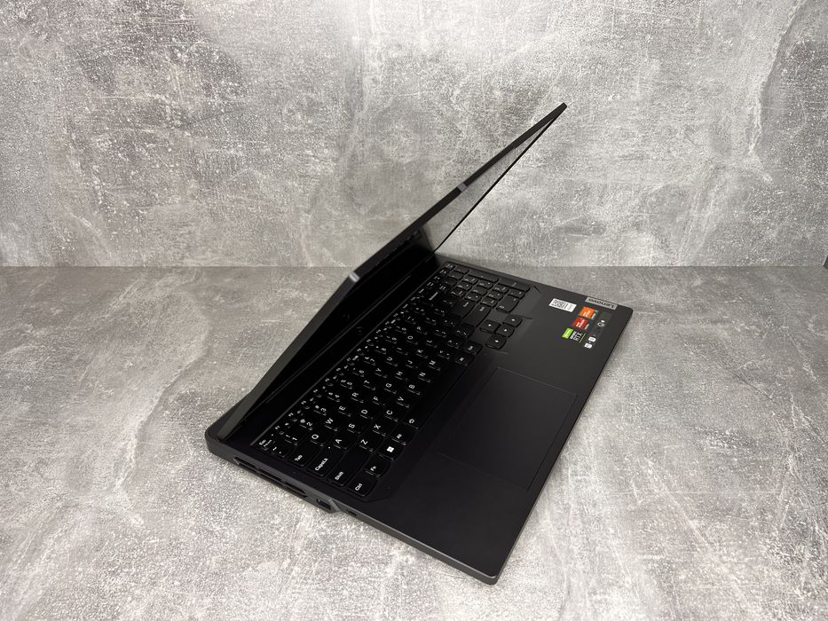 Lenovo Legion 5 PRO gen8 ryzen 7 rtx 4070 16/1Tb