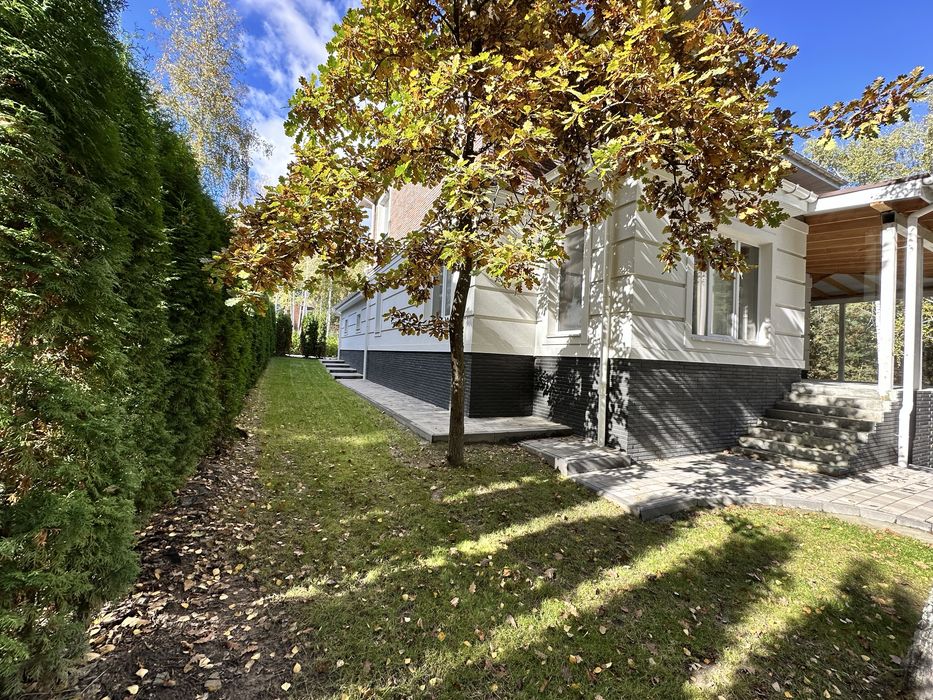 Продаж готового будинку 412 м2 під ремонт у КМ Green Hills (Київ 10км)