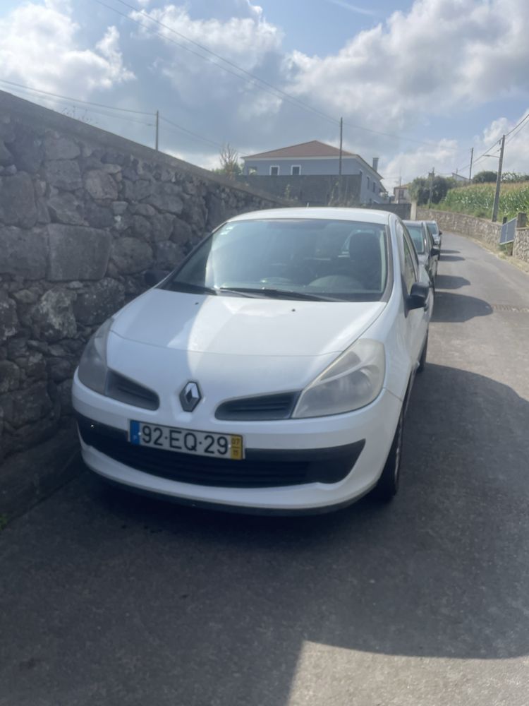 Carro renault.a venda pois comprei outro