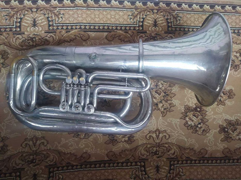 Туба/альт/тенор/барітон/гелікон/Ленiнград