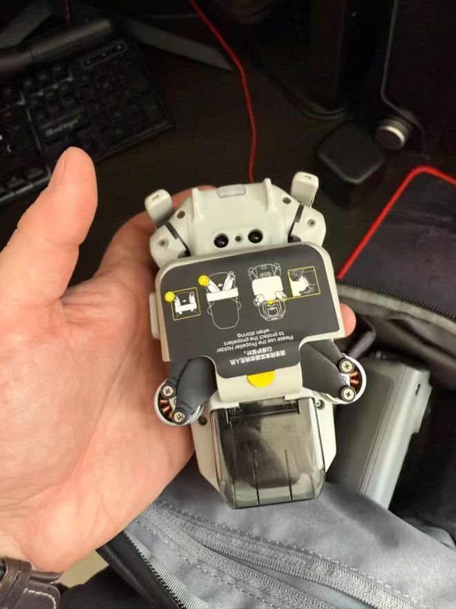 djil      mini 2