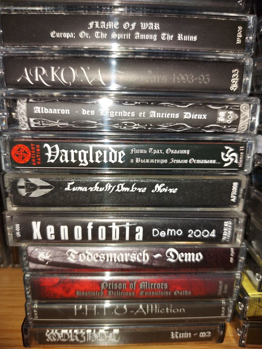 Cassetes/ tapes heavy metal