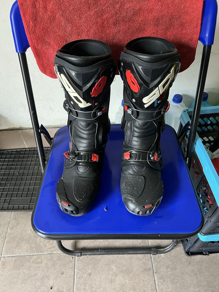 Kombnezon motocyklowy i buty