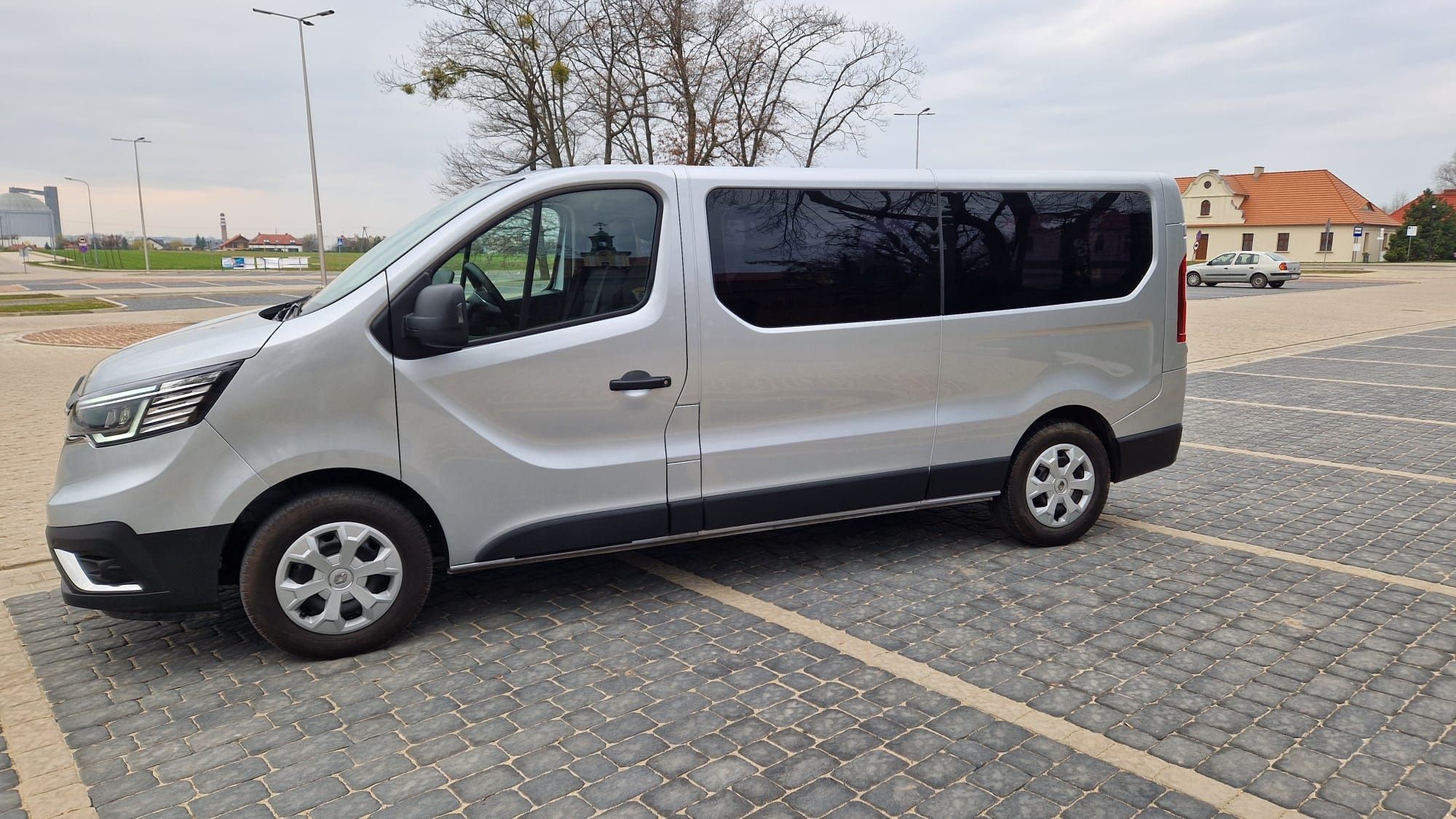 Wynajem Busa 9 os Gostyń + hak na rowery