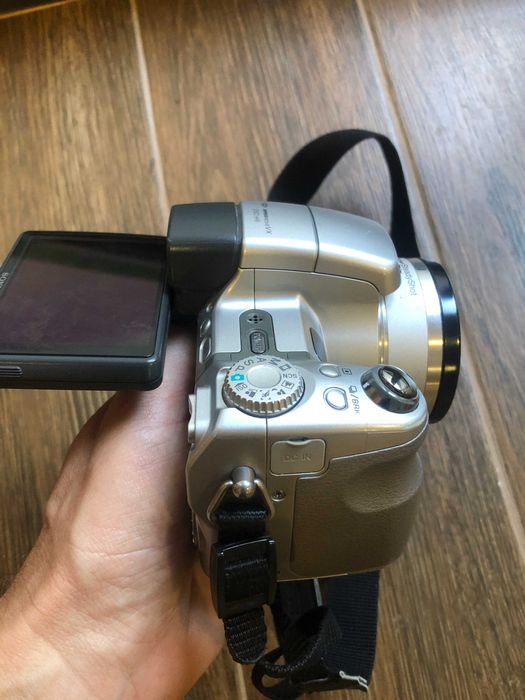 Máquina Fotográfica Sony DSC-H9 + Lente Carl Zeiss 31–465mm f/2.7–4.5