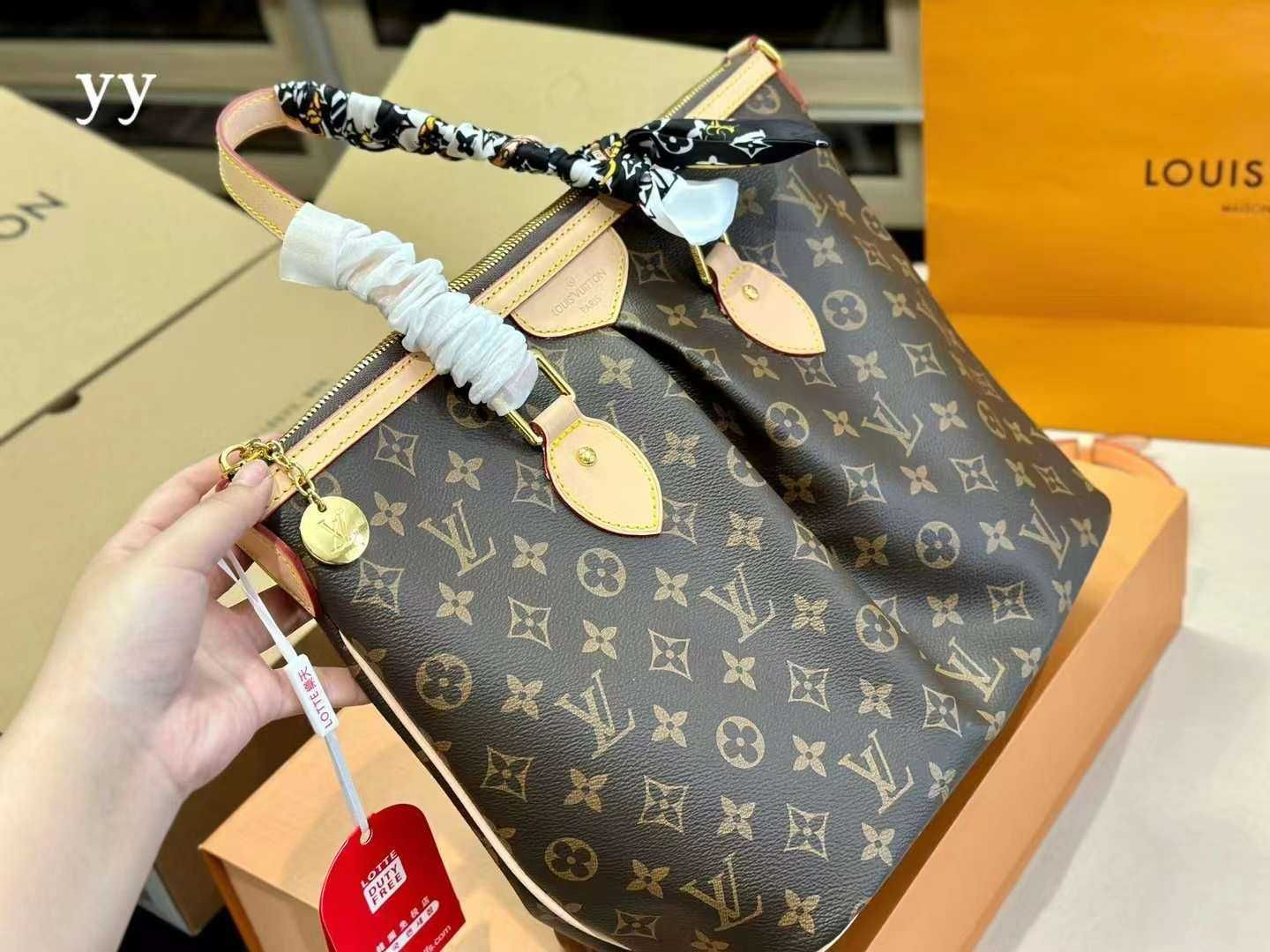 Louis Vuitton Torebka damska torba , skóra 96-43