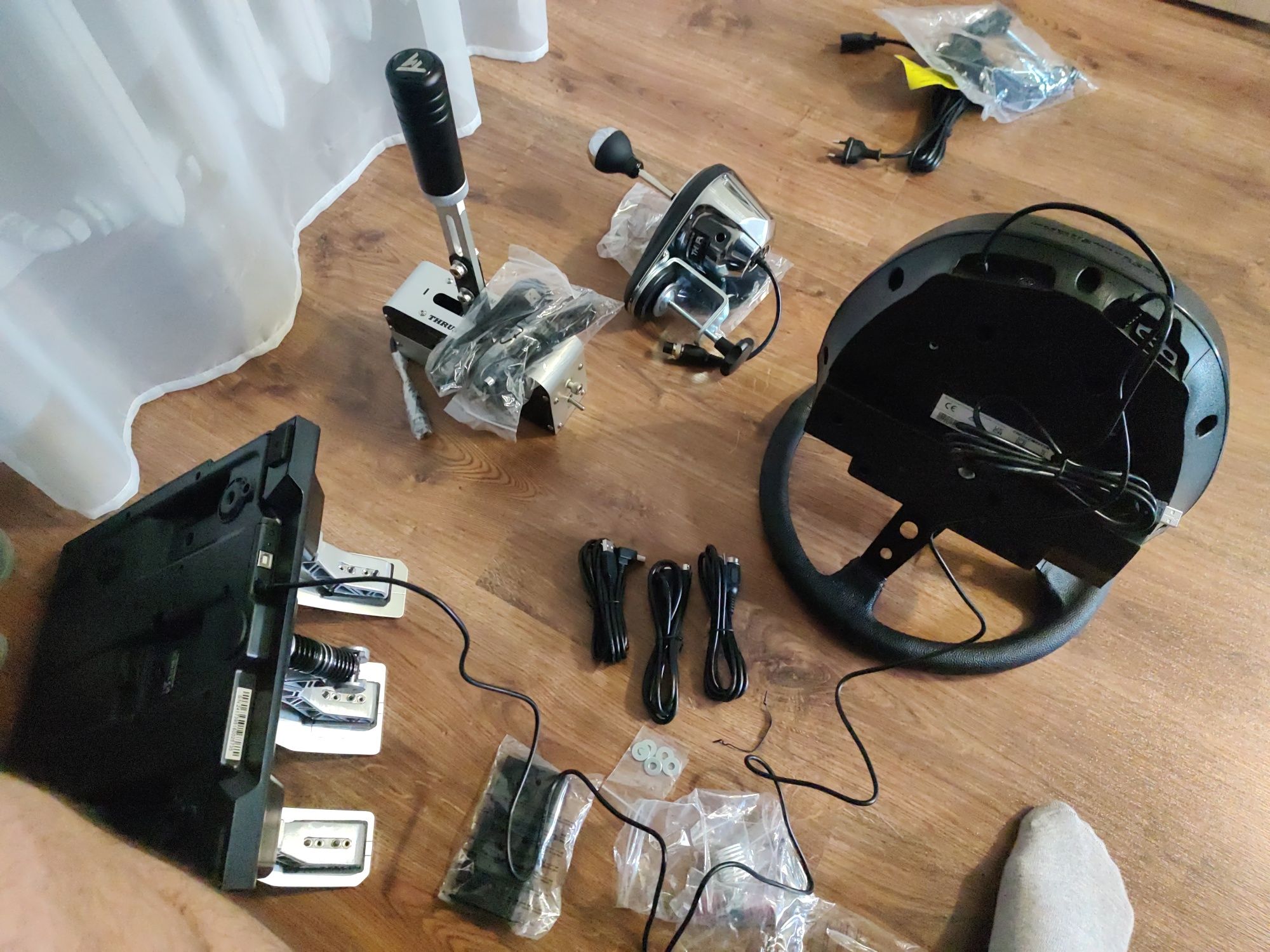 Zestaw Simracing  thrustmaster t300rs- next level