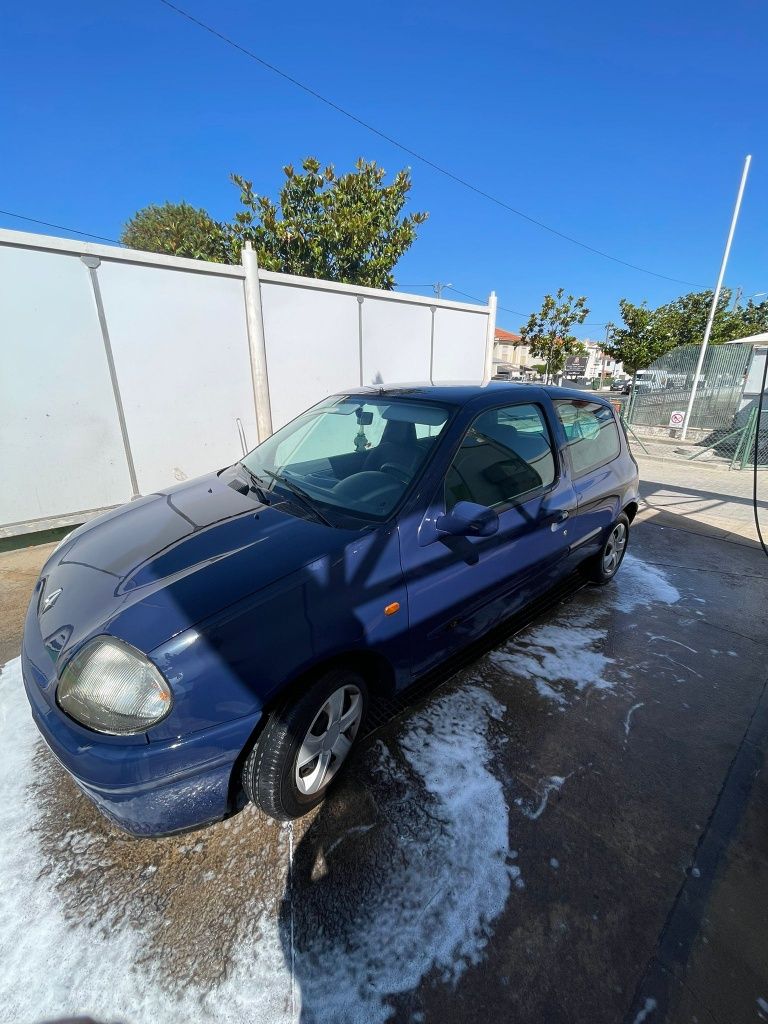 Renault Clio- 1999 - Pronto para andar