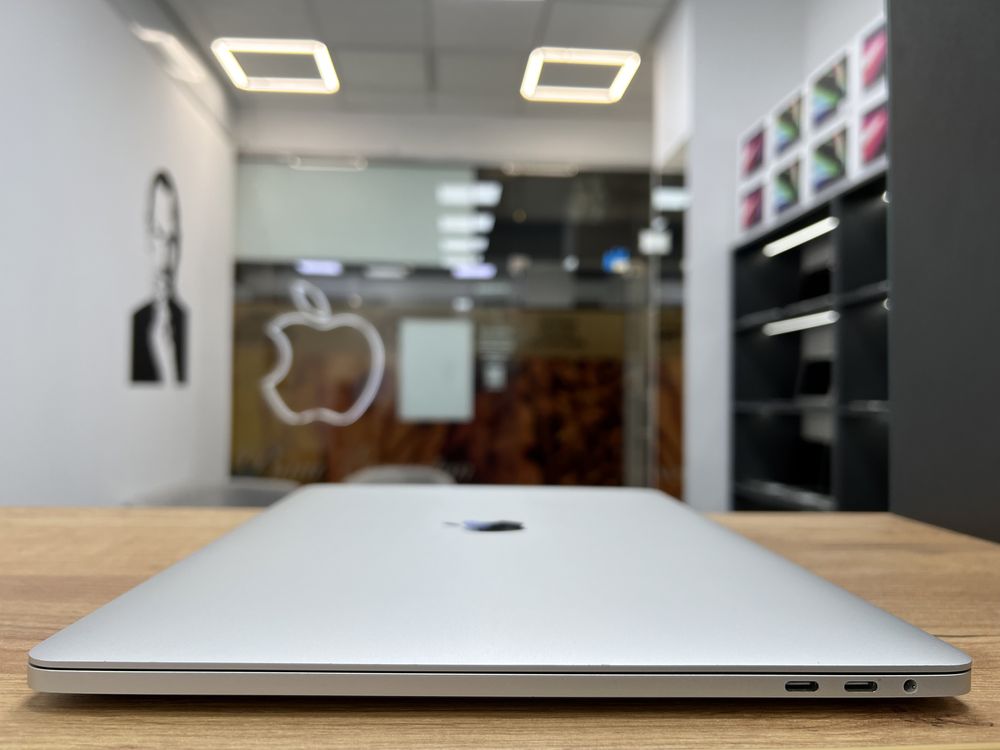 Макбук Гарантія! MacBook Pro 15 2019 i7|16|256 Стан Ідеальний