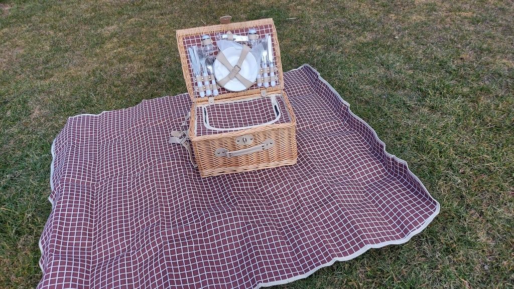 Kosz Koszyk piknikowy wiklinowy Zestaw Dla 4 osób