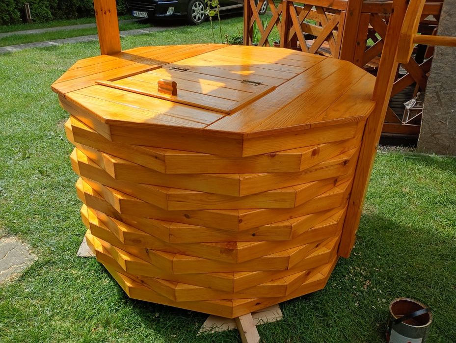 Drewniane zabudowy studni