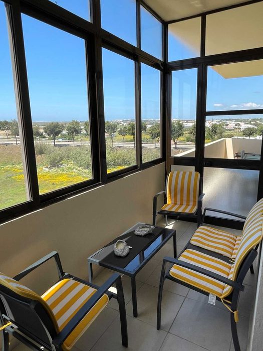 Alugo quarto  em Olhão