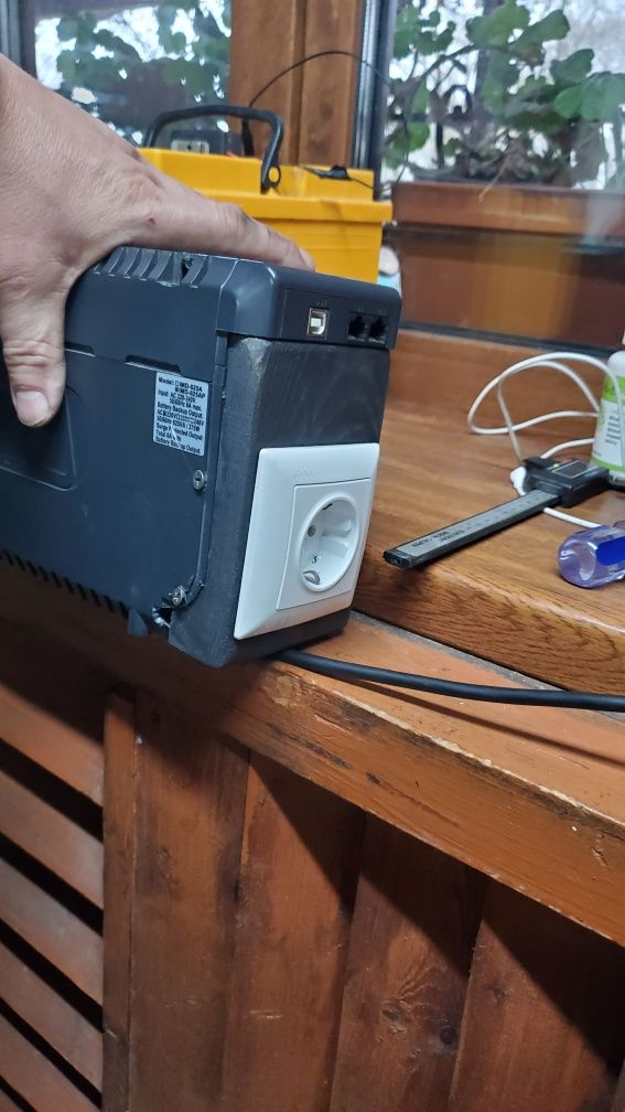 Дбж UPS Powercom Imperial Digital IMD-625AP LCD  без акб